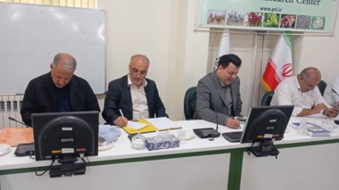 بازدید گروه ارزیابی عملکرد مدیران (از ستاد موسسه تحقیقات علوم باغبانی و دفتر نظارت و ارزشیابی سازمان تات) از پژوهشکده پسته موسسه تحقیقات علوم باغبانی کشور
